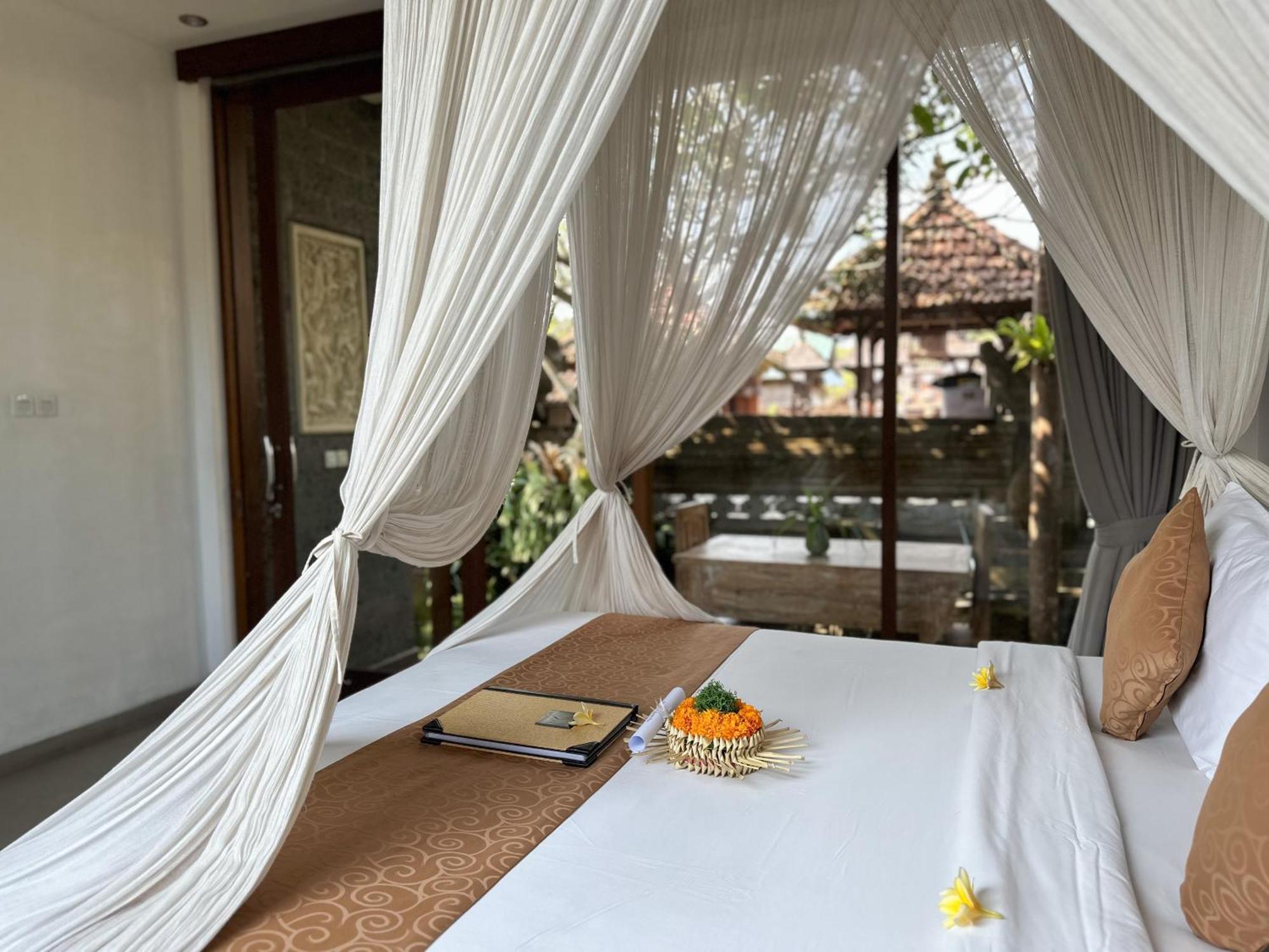 Santosha Place Ubud  Ngoại thất bức ảnh